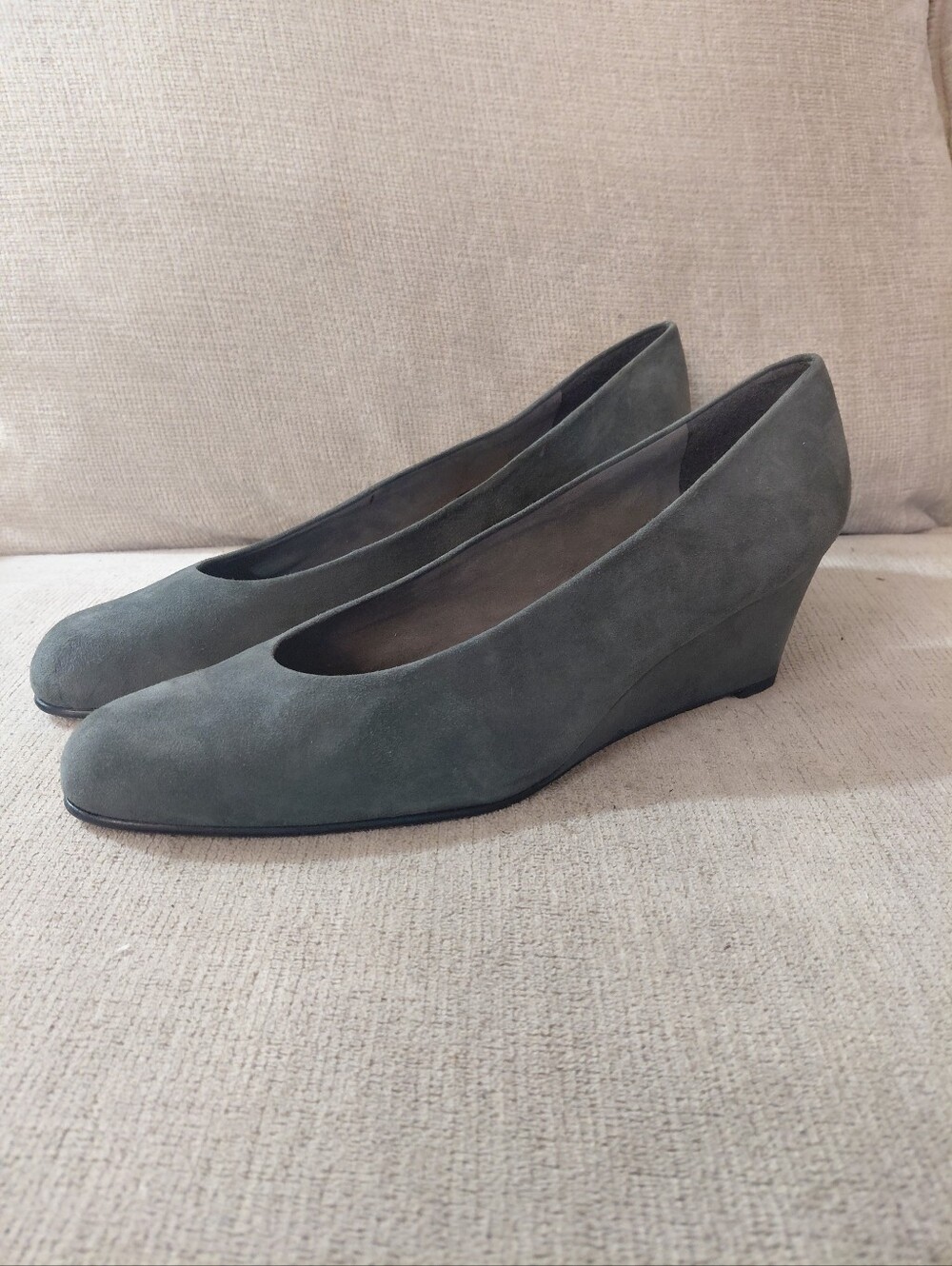 Stuart Weitzman Gray Suede Wedges Women's Size 11 - Picture 7 of 13